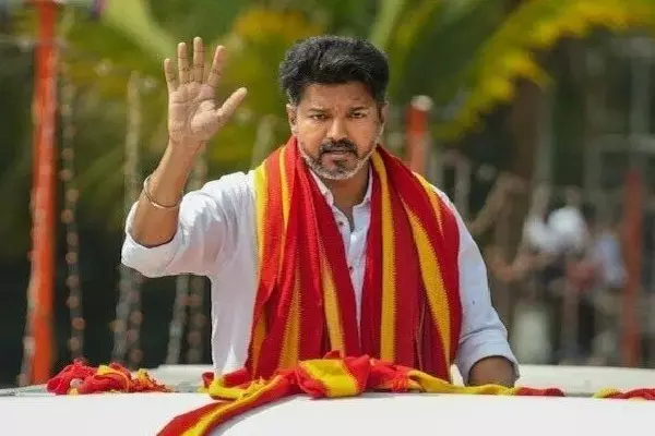 Vijay 23 नवंबर को कांचीपुरम में जनसभा के साथ राजनीतिक पहुंच फिर से शुरू करेंगे Vijay 23 नवंबर को कांचीपुरम में जनसभा के साथ राजनीतिक पहुंच फिर से शुरू करेंगे