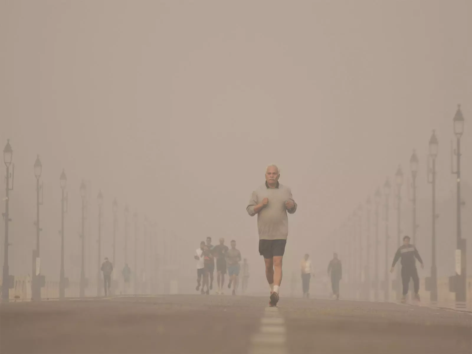 दिल्ली का AQI बहुत खराब, GRAP-IV के कदम अब GRAP-III में लागू होंगे दिल्ली का AQI बहुत खराब, GRAP-IV के कदम अब GRAP-III में लागू होंगे