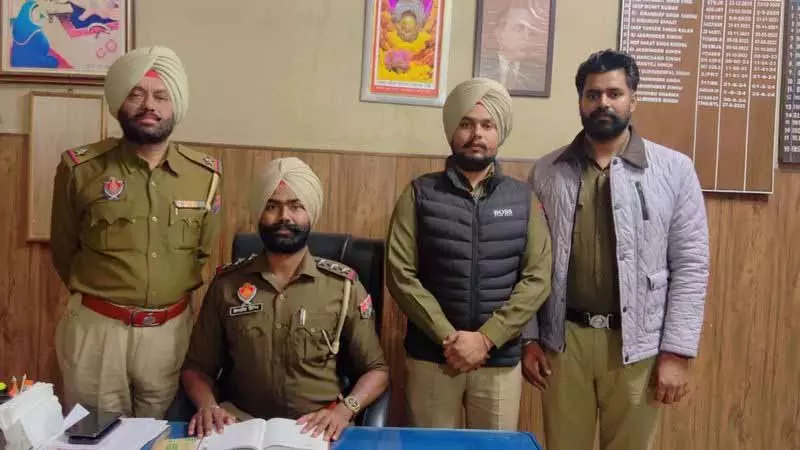 Police ने 7 साल के बच्चे की हत्या का मामला सुलझाया, नाबालिग गिरफ्तार Police ने 7 साल के बच्चे की हत्या का मामला सुलझाया, नाबालिग गिरफ्तार