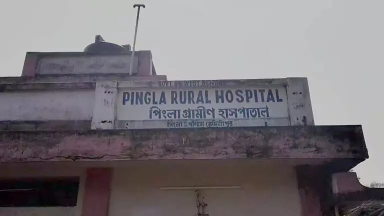 Pingla में स्टेट हाईवे पर भयानक हादसा Pingla में स्टेट हाईवे पर भयानक हादसा