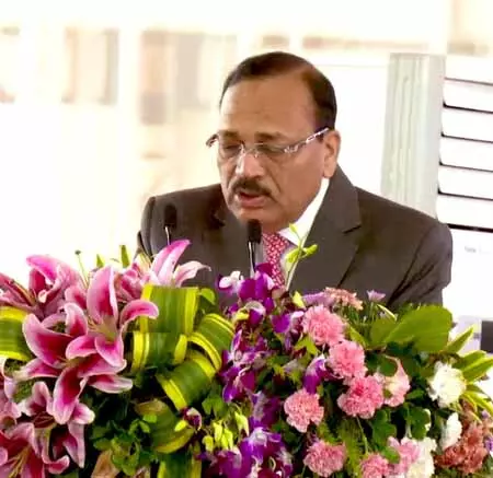 सीजेआई की शपथ लेने से पहले जस्टिस सूर्यकांत ने बताई अपनी सबसे बड़ी प्राथमिकता सीजेआई की शपथ लेने से पहले जस्टिस सूर्यकांत ने बताई अपनी सबसे बड़ी प्राथमिकता