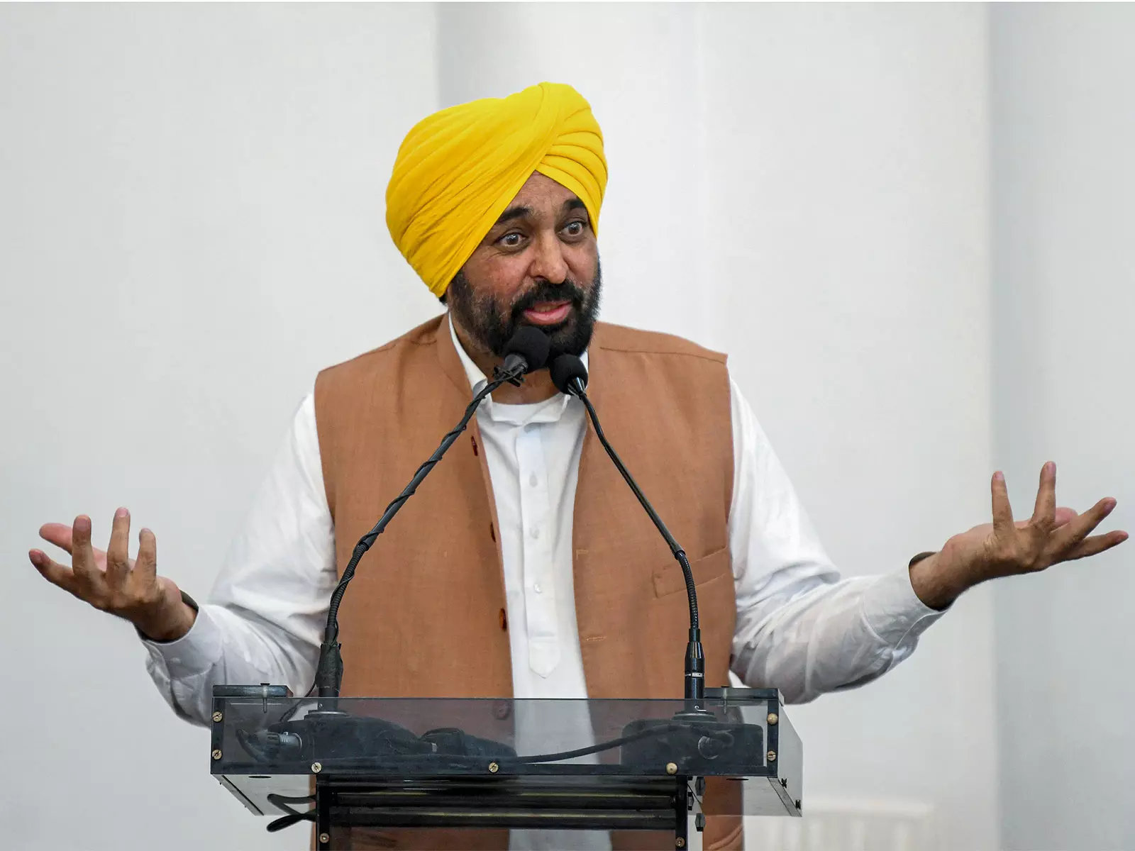 CM भगवंत मान ने चंडीगढ़ को पंजाब से अलग करने के 131वें संशोधन का किया विरोध CM भगवंत मान ने चंडीगढ़ को पंजाब से अलग करने के 131वें संशोधन का किया विरोध