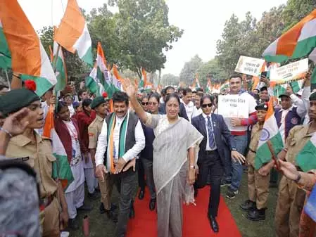 यूनिटी मार्च: दिल्ली की सीएम रेखा गुप्ता ने स्वदेशी और ड्रग-फ्री इंडिया का किया वादा यूनिटी मार्च: दिल्ली की सीएम रेखा गुप्ता ने स्वदेशी और ड्रग-फ्री इंडिया का किया वादा