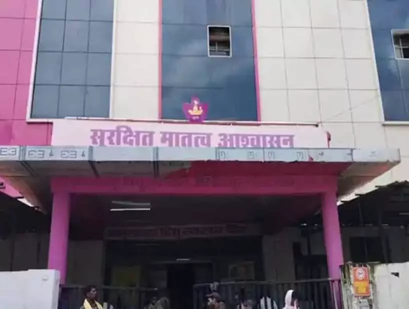 टॉयलेट में हुई प्रसव के बाद प्री-मैच्योर नवजात की पांच दिन तक इलाज के बावजूद मौत टॉयलेट में हुई प्रसव के बाद प्री-मैच्योर नवजात की पांच दिन तक इलाज के बावजूद मौत