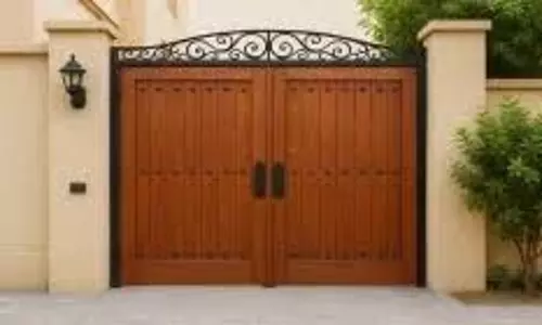 Vastu tips for Main Gate: मेन गेट पर भूलकर भी न रखें ये चीजें, नहीं तो घर में घुस जाएगी नकारात्मक ऊर्जा Vastu tips for Main Gate: मेन गेट पर भूलकर भी न रखें ये चीजें, नहीं तो घर में घुस जाएगी नकारात्मक ऊर्जा