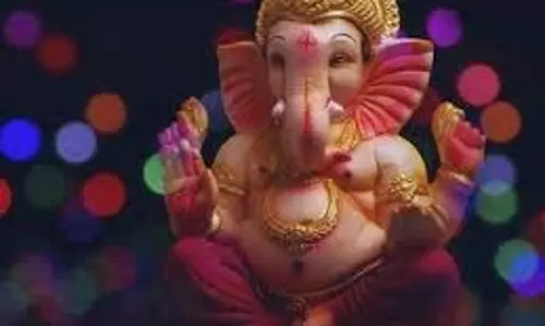 Karj Mukti Stotra: कर्ज से निजात पाने के लिए विनायक चतुर्थी पर जरूर करें यह एक काम Karj Mukti Stotra: कर्ज से निजात पाने के लिए विनायक चतुर्थी पर जरूर करें यह एक काम