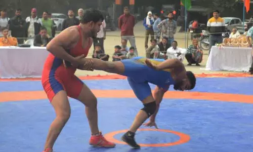 Karnal का 75वां वार्षिक दंगल जोश से लबरेज भीड़ के साथ शुरू हुआ