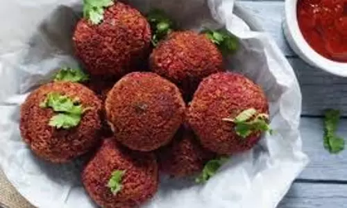 Beetroot Appe : घर पर बनाएं बीटरूट से गुलाबी अप्पे