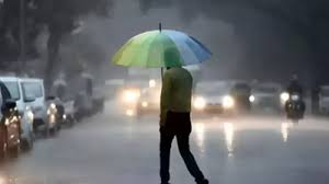 Rain on one side,दूसरी तरफ धूप: बेंगलुरु के आसमान ने दिल्ली के लड़के को खुश कर दिया