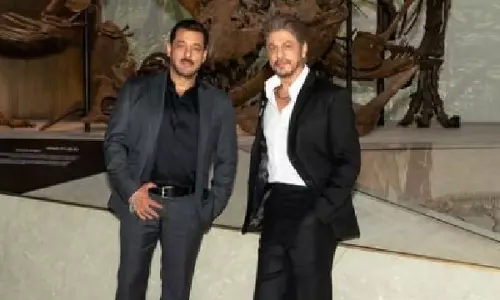 सलमान और शाहरुख की अबू धाबी ट्रिप की फोटो इंटरनेट पर छाई