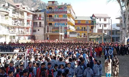 Rohru में 2,000 छात्रों और अधिकारियों ने एंटी-चिट्टा वॉकथॉन में हिस्सा लिया
