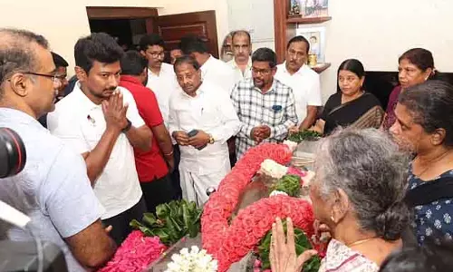 Tamil Nadu : कवि इरोड तमिलानबन का पुलिस सम्मान के साथ अंतिम संस्कार किया गया