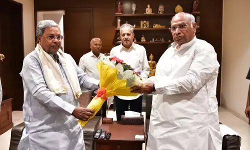 CM का बयान: हाईकमान का निर्णय ही अंतिम, खड़गे से हुई सकारात्मक बैठक CM का बयान: हाईकमान का निर्णय ही अंतिम, खड़गे से हुई सकारात्मक बैठक