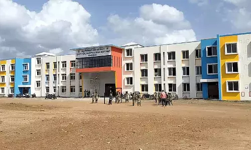 होंगानूर KPS स्कूल मर्जर: 7 सरकारी स्कूलों के बंद होने का खतरा होंगानूर KPS स्कूल मर्जर: 7 सरकारी स्कूलों के बंद होने का खतरा