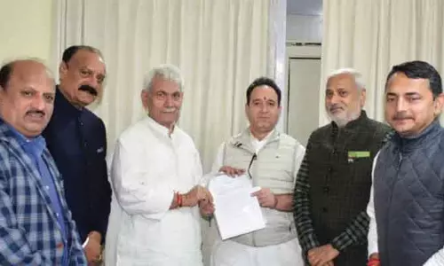 LoP Sunil Sharma और सांसद जुगल किशोर शर्मा ने LG से मुलाकात की