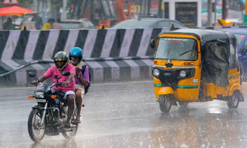 तमिलनाडु में भारी बारिश का अलर्ट, IMD ने 16 जिलों को किया चेतावनी जारी तमिलनाडु में भारी बारिश का अलर्ट, IMD ने 16 जिलों को किया चेतावनी जारी