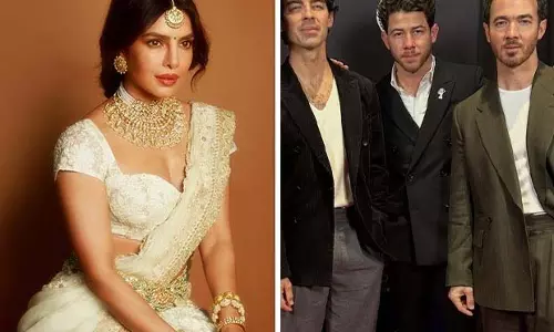 न्यू जर्सी हॉल ऑफ फेम में प्रियंका चोपड़ा ने Jonas Brothers को इमोशनल ट्रिब्यूट दिया न्यू जर्सी हॉल ऑफ फेम में प्रियंका चोपड़ा ने Jonas Brothers को इमोशनल ट्रिब्यूट दिया