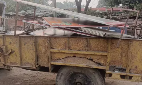 Yamunanagar नगर निगम ने अवैध होर्डिंग्स पर कार्रवाई की Yamunanagar नगर निगम ने अवैध होर्डिंग्स पर कार्रवाई की