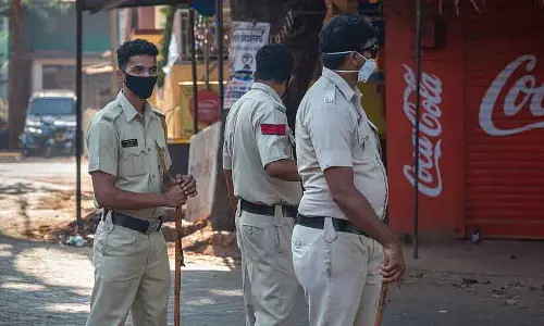 Goa पुलिस ने लोगों के गुस्से के बाद ‘कामसूत्र और क्रिसमस’ कार्यक्रम रोक दिया Goa पुलिस ने लोगों के गुस्से के बाद ‘कामसूत्र और क्रिसमस’ कार्यक्रम रोक दिया