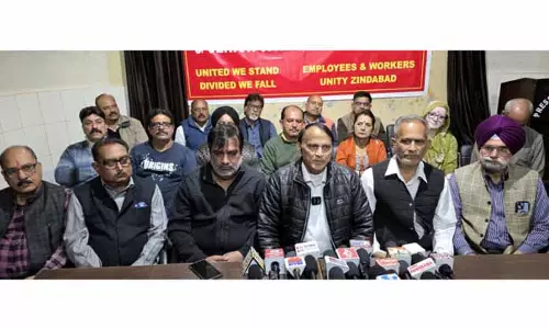 JAMMU: पेंशनर्स और सीनियर सिटिजन्स ने सरकार की ‘कर्मचारी विरोधी नीतियों’ की निंदा की