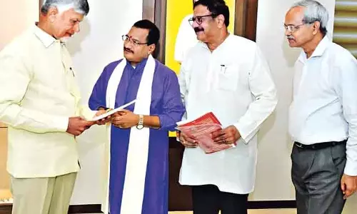 Andhra : मुख्यमंत्री को विश्व तेलुगु सम्मेलन में आमंत्रित किया गया