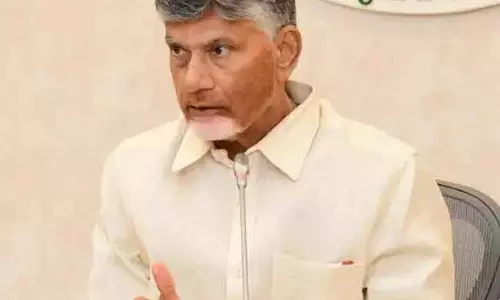 दिसंबर के आखिर तक राज्य की सड़कें गड्ढों से मुक्त हो जानी चाहिए: CM Chandrababu