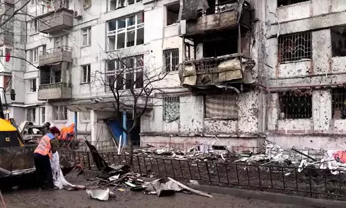 Russian Drone हमले में नीपर में 14 लोग घायल, जिनेवा ने अमेरिकी शांति योजना को आगे बढ़ाया Russian Drone हमले में नीपर में 14 लोग घायल, जिनेवा ने अमेरिकी शांति योजना को आगे बढ़ाया