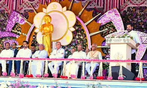 Telangana में श्री सत्य साईं बाबा के 100वें जन्मदिन का जश्न ऑफिशियली मनाया जाएगा Telangana में श्री सत्य साईं बाबा के 100वें जन्मदिन का जश्न ऑफिशियली मनाया जाएगा