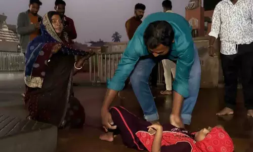 Bhubaneswar: बॉयफ्रेंड ने महिला का गला रेतकर किया गंभीर हमला