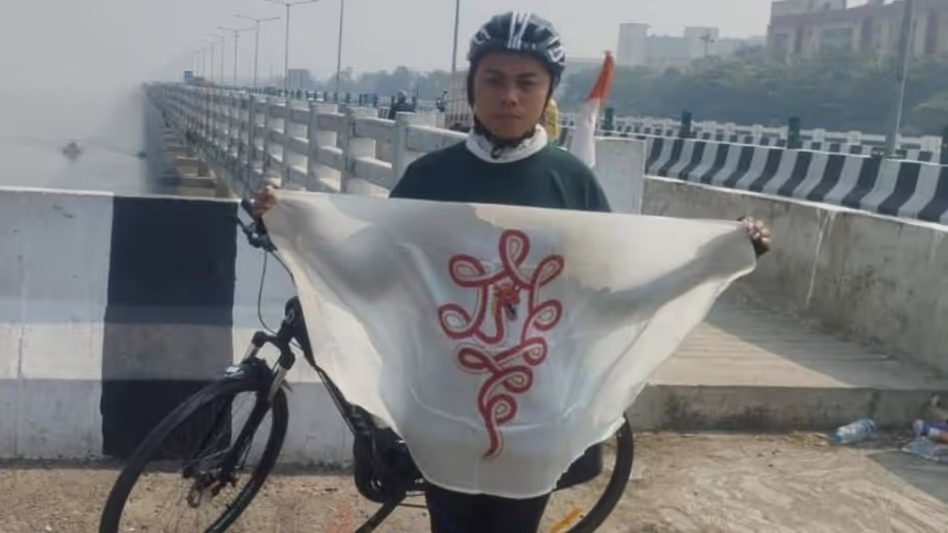 Manipur ट्रांसजेंडर एक्टिविस्ट की 3,000 km की यात्रा ने राज्य में स्थायी शांति की मांग Manipur ट्रांसजेंडर एक्टिविस्ट की 3,000 km की यात्रा ने राज्य में स्थायी शांति की मांग