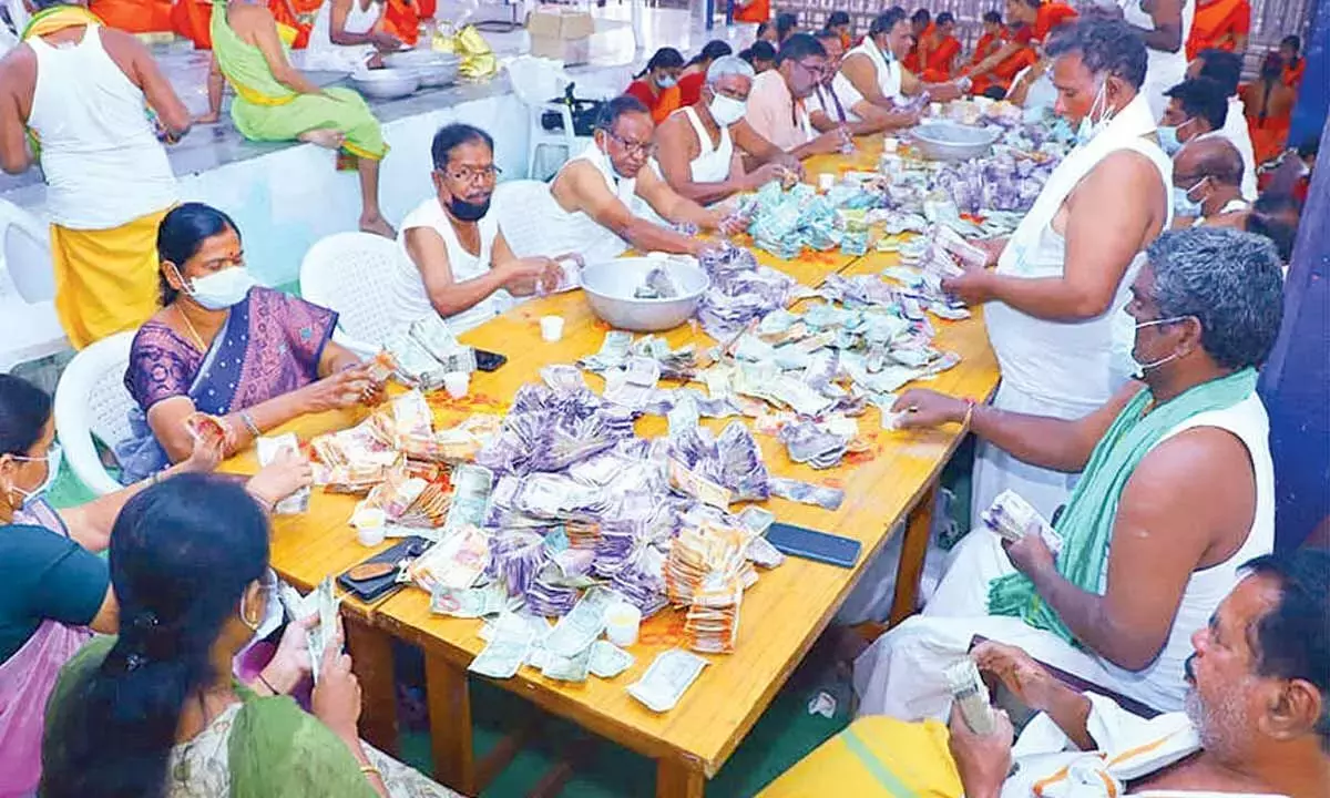 Telangana: वेमुलावाड़ा मंदिर का रेवेन्यू 8.22 रुपये आरसीआर पर पहुंचा