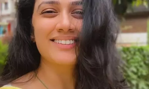 बचपन का ट्रॉमा घटाने में मददगार होते हैं सजग पैरेंट्स: गिरिजा ओक की राय बचपन का ट्रॉमा घटाने में मददगार होते हैं सजग पैरेंट्स: गिरिजा ओक की राय