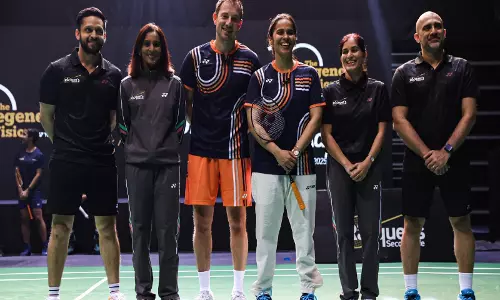 Saina Nehwal और पीटर गाडे ने लीजेंड्स विजन टूर इंडिया की शुरुआत की Saina Nehwal और पीटर गाडे ने लीजेंड्स विजन टूर इंडिया की शुरुआत की