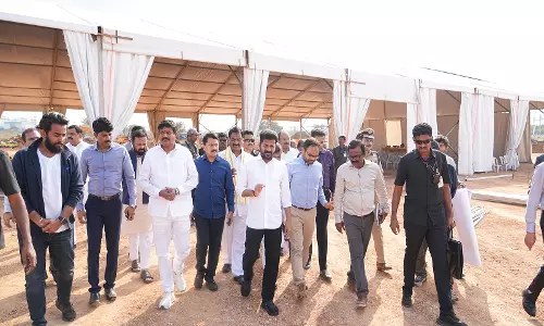 तेलंगाना CM ने वैश्विक शिखर सम्मेलन तैयारियों की समीक्षा की