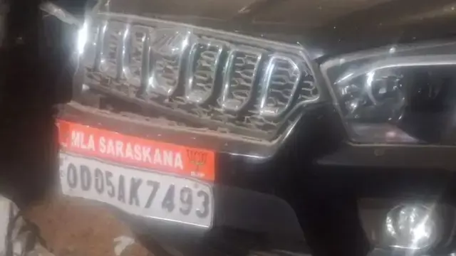 ओडिशा MLA के वाहन ने बाइक को टक्कर मारी, दो गंभीर रूप से घायल