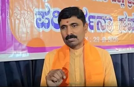 केंद्र सरकार की नीतियों का विरोध करती हैं ममता बनर्जी : सिद्धलिंग स्वामी केंद्र सरकार की नीतियों का विरोध करती हैं ममता बनर्जी : सिद्धलिंग स्वामी
