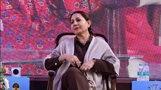 Punjabi सहज, कोमल और बहुत रोमांटिक हो सकती है: बुब्बू तीर Punjabi सहज, कोमल और बहुत रोमांटिक हो सकती है: बुब्बू तीर