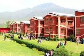 AWANTIPORA आईयूएसटी में विश्व खाद्य दिवस 2025 मनाया गया AWANTIPORA आईयूएसटी में विश्व खाद्य दिवस 2025 मनाया गया