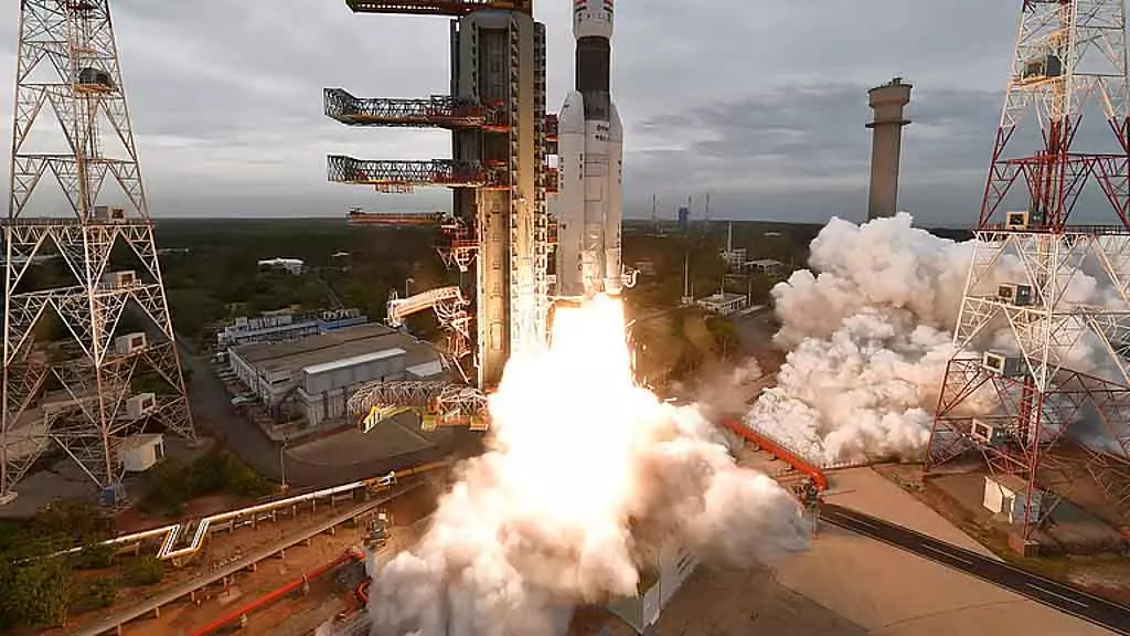 ISRO चांद पर इंसान भेजने को लेकर गंभीर है: साइंटिस्ट निकर्षाजी ISRO चांद पर इंसान भेजने को लेकर गंभीर है: साइंटिस्ट निकर्षाजी