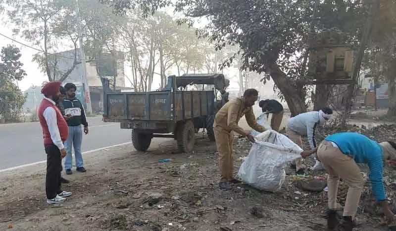 Yamunanagar Clean Sweep: MC ने जुड़वां शहरों में सफाई अभियान शुरू किया Yamunanagar Clean Sweep: MC ने जुड़वां शहरों में सफाई अभियान शुरू किया