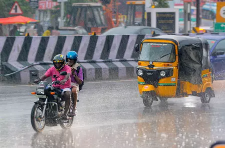 तमिलनाडु में भारी बारिश की संभावना, 16 जिलों के लिए आईएमडी ने जारी किया अलर्ट तमिलनाडु में भारी बारिश की संभावना, 16 जिलों के लिए आईएमडी ने जारी किया अलर्ट