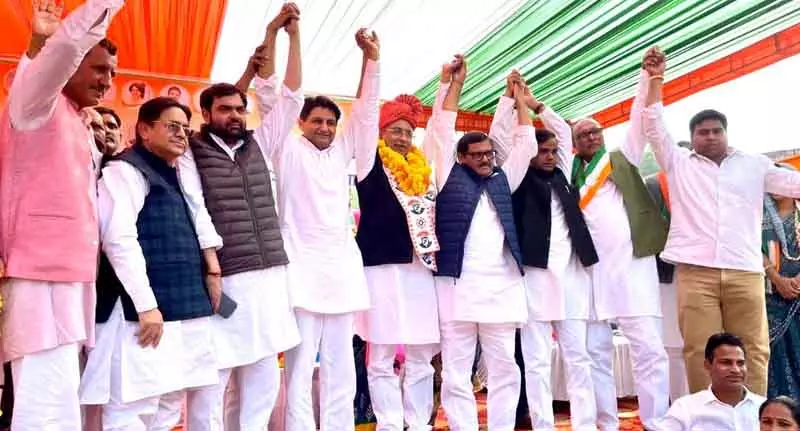 Rewari कांग्रेस नेताओं ने भाजपा पर वोट चुराने का आरोप लगाया, कार्रवाई की मांग की Rewari कांग्रेस नेताओं ने भाजपा पर वोट चुराने का आरोप लगाया, कार्रवाई की मांग की