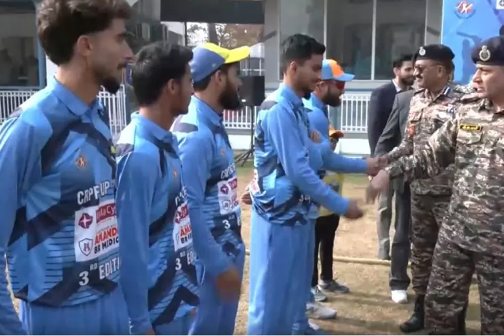 Srinagar में तीसरा CRPF क्रिकेट टूर्नामेंट शुरू हुआ Srinagar में तीसरा CRPF क्रिकेट टूर्नामेंट शुरू हुआ