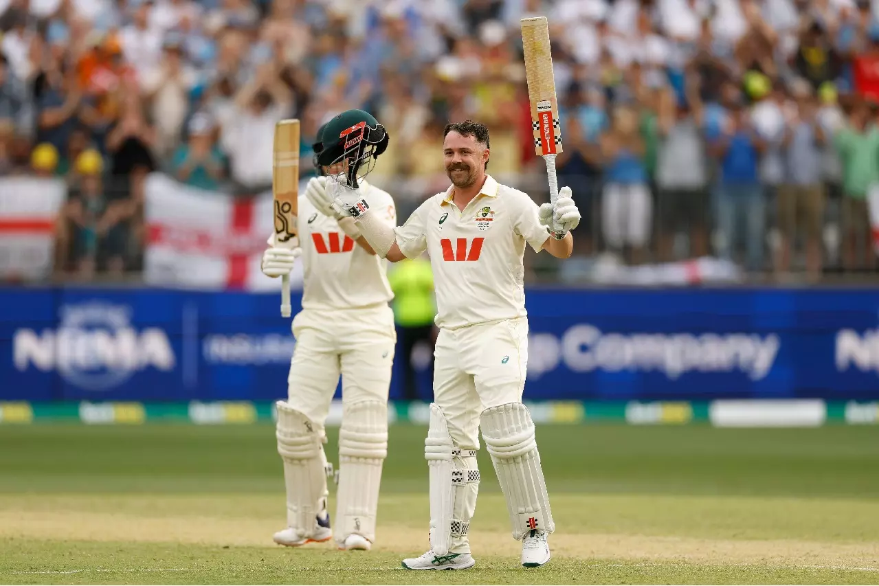 Ashes: हेड और स्टार्क की बदौलत ऑस्ट्रेलिया ने पर्थ में आठ विकेट से जीत दर्ज की Ashes: हेड और स्टार्क की बदौलत ऑस्ट्रेलिया ने पर्थ में आठ विकेट से जीत दर्ज की