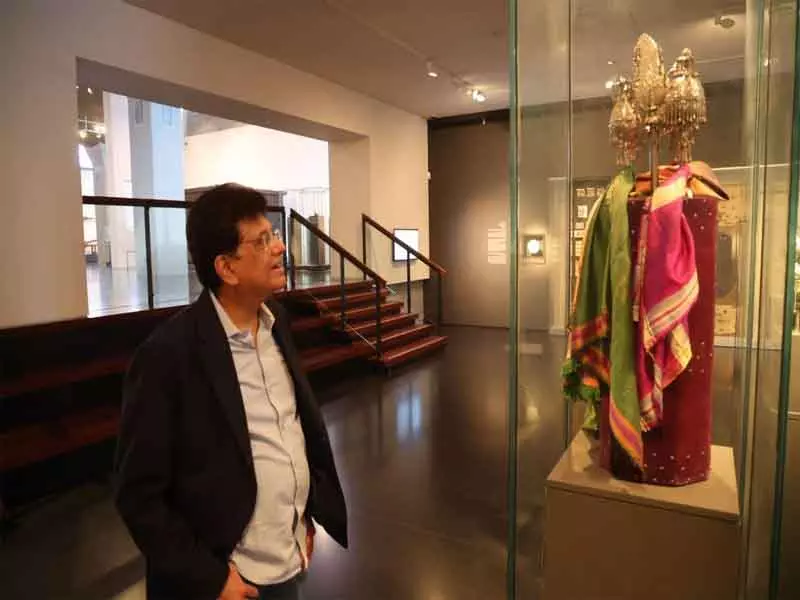 पीयूष गोयल ने इज़राइल दौरे से पहले कदवुंबगम सिनेगॉग का दौरा किया पीयूष गोयल ने इज़राइल दौरे से पहले कदवुंबगम सिनेगॉग का दौरा किया