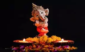 Vinayak Chaturthi 2025 : रवि योग में विनायक चतुर्थी, जानें पूजा का शुभ मुहूर्त Vinayak Chaturthi 2025 : रवि योग में विनायक चतुर्थी, जानें पूजा का शुभ मुहूर्त