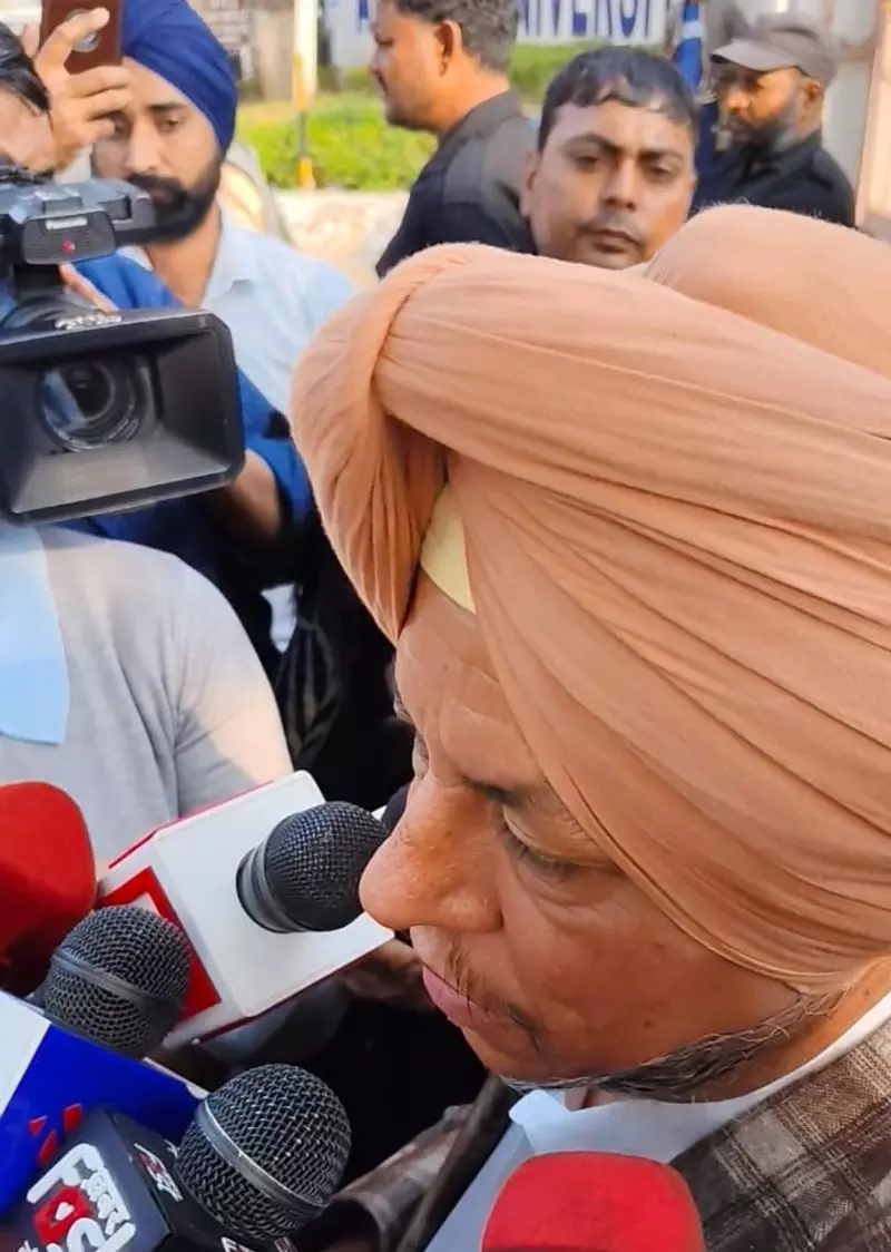 Haryana : अल फलाह फैकल्टी ने आतंकी मॉड्यूल की जांच के बीच भरोसा दिलाया Haryana : अल फलाह फैकल्टी ने आतंकी मॉड्यूल की जांच के बीच भरोसा दिलाया