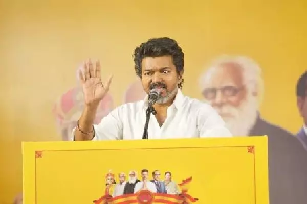 Karur हादसे के बाद विजय ने कांचीपुरम में फिर से जनसंपर्क शुरू किया, DMK पर हमला Karur हादसे के बाद विजय ने कांचीपुरम में फिर से जनसंपर्क शुरू किया, DMK पर हमला