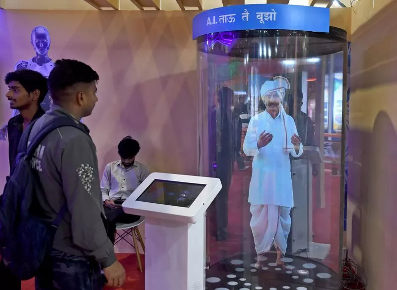 इंडिया इंटरनेशनल ट्रेड फेयर में AI-पावर्ड ‘टाउ’ ने खूब भीड़ खींची इंडिया इंटरनेशनल ट्रेड फेयर में AI-पावर्ड ‘टाउ’ ने खूब भीड़ खींची