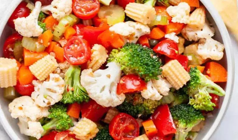 Mixed Vegetable सलाद कैसे बनाएं और इसे रोज़ाना खाने के क्या हेल्थ बेनिफिट्स हैं, यहाँ बताया गया Mixed Vegetable सलाद कैसे बनाएं और इसे रोज़ाना खाने के क्या हेल्थ बेनिफिट्स हैं, यहाँ बताया गया